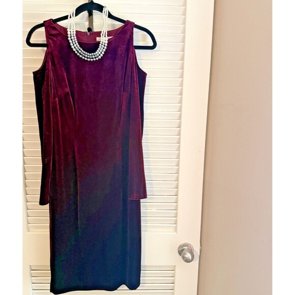 White House Black Market Long Velvet Dress Burgundy Holiday Gown Cold Shoulder S - Picture 13 of 13
